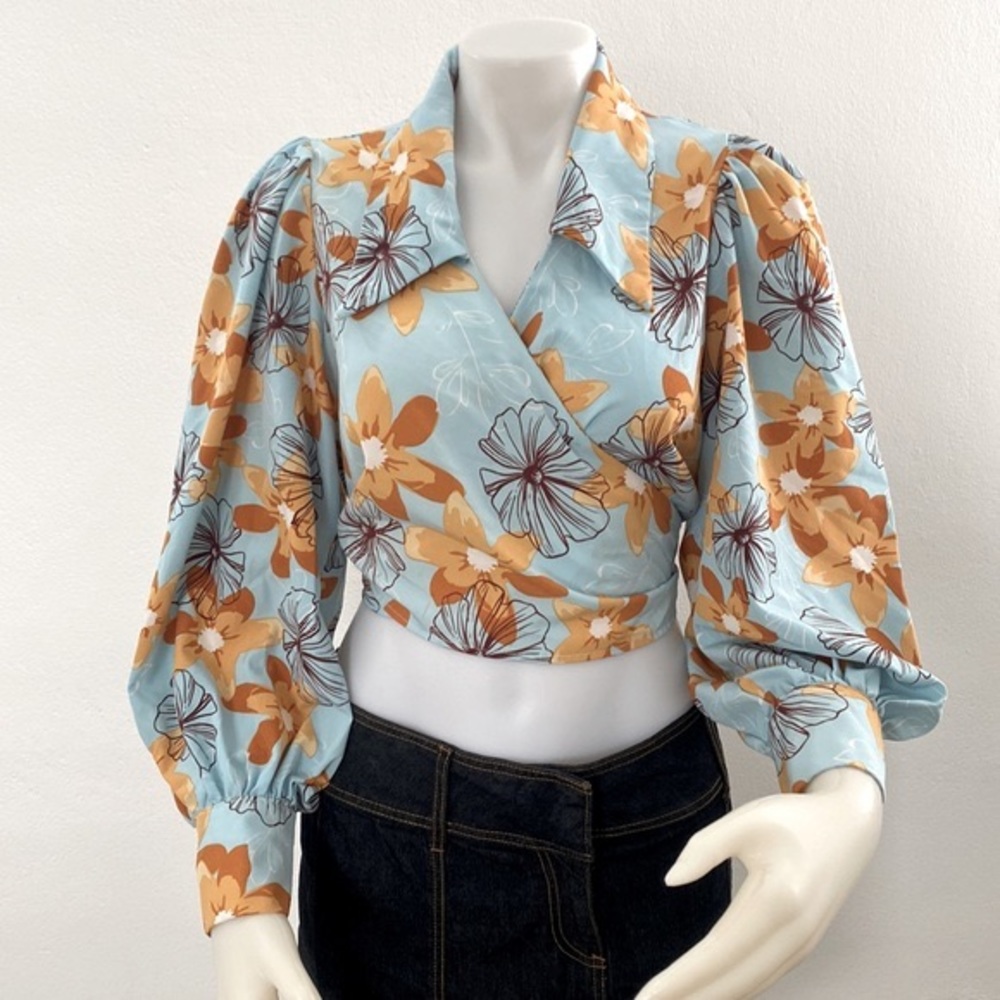 Elegant flower print blouse